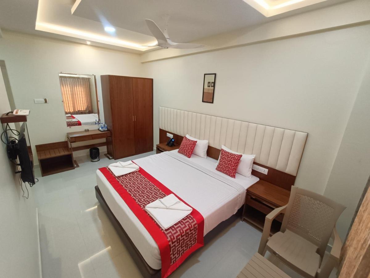 Sri Aswin Grand Hotel Nāmakkal Buitenkant foto