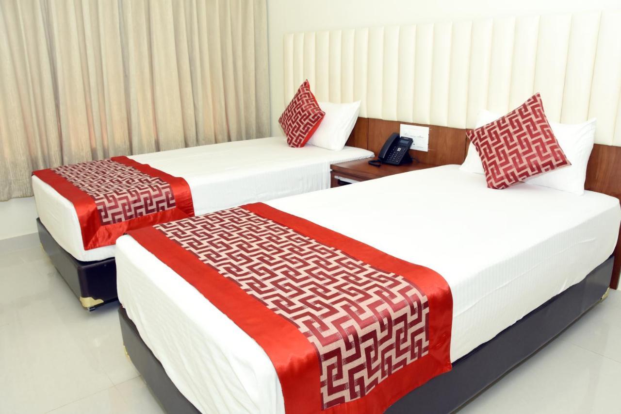 Sri Aswin Grand Hotel Nāmakkal Buitenkant foto