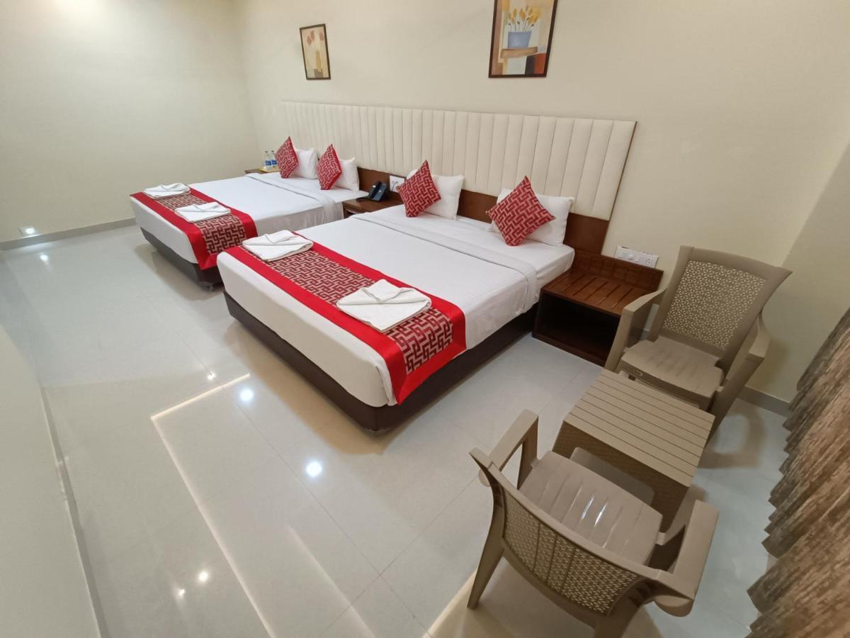 Sri Aswin Grand Hotel Nāmakkal Buitenkant foto