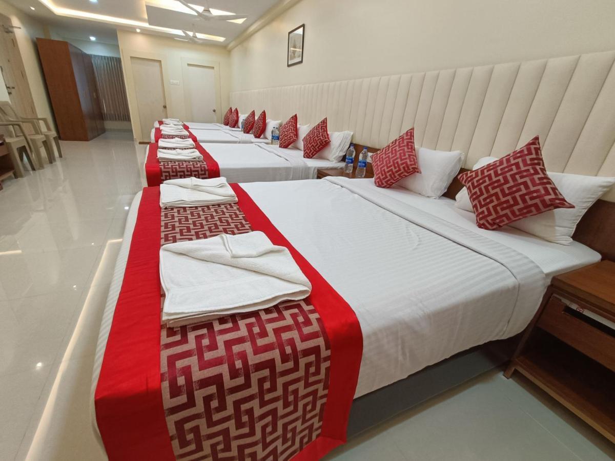 Sri Aswin Grand Hotel Nāmakkal Buitenkant foto