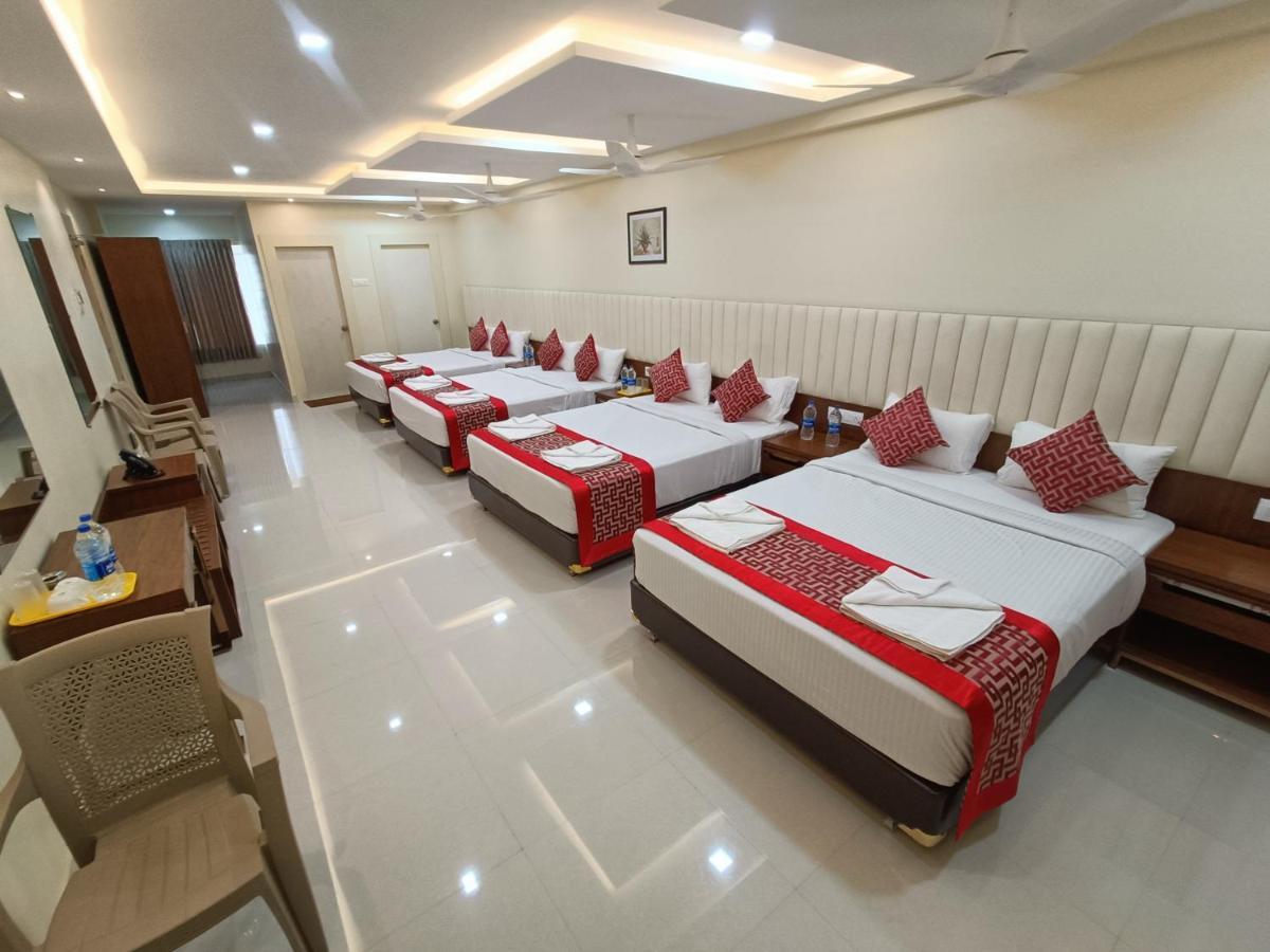 Sri Aswin Grand Hotel Nāmakkal Buitenkant foto