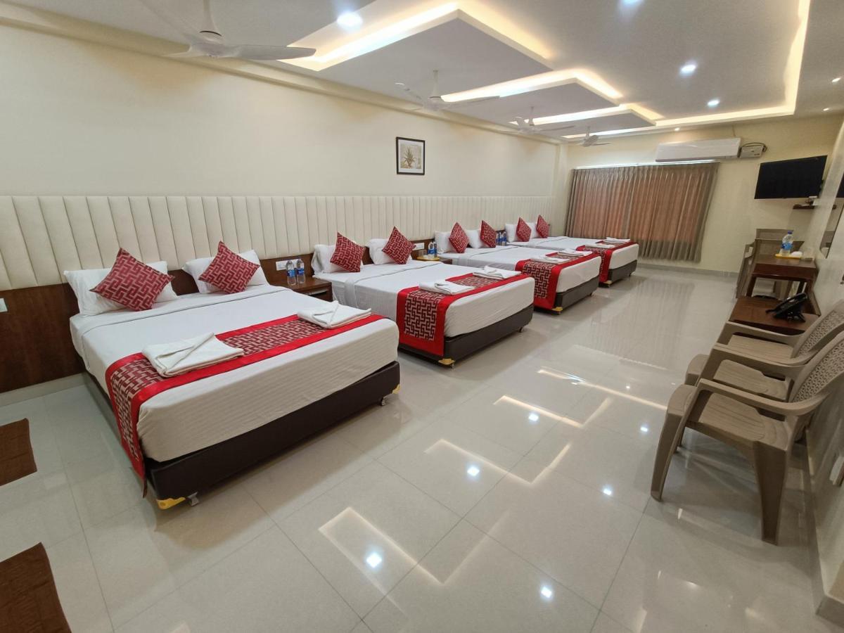 Sri Aswin Grand Hotel Nāmakkal Buitenkant foto