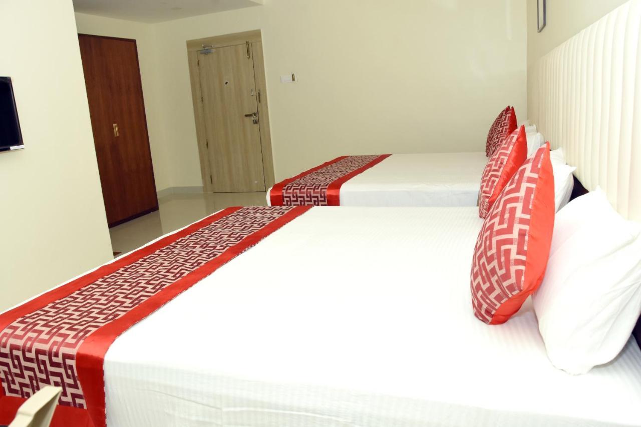 Sri Aswin Grand Hotel Nāmakkal Buitenkant foto