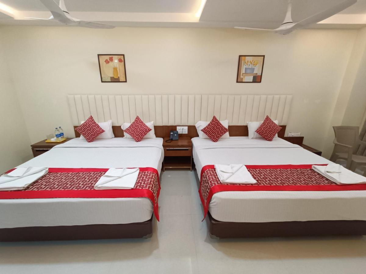 Sri Aswin Grand Hotel Nāmakkal Buitenkant foto