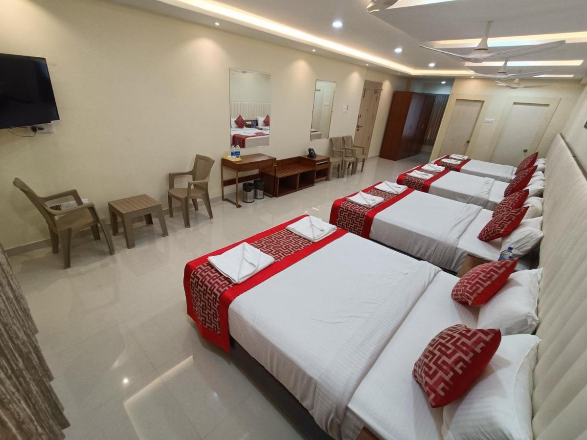 Sri Aswin Grand Hotel Nāmakkal Buitenkant foto